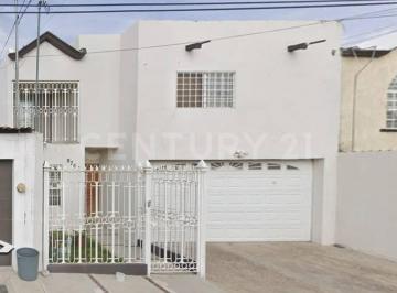 Casa · 260m² · 3 Recámaras · Casa en Venta