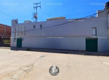 Oficina · 3 Recámaras · 1 Estacionamiento · Bodega Industrial con Oficinas en Salida a San Pancho