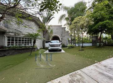 Casa en condominio de 5 habitaciones, Zapopan · Residencia en Condominio en Puerta de Hierro, Zapopan