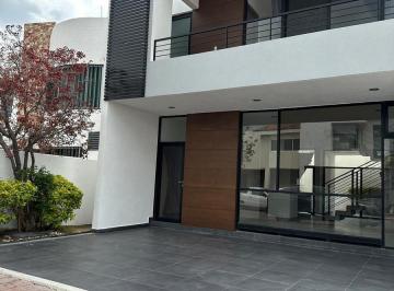 Casa · 186m² · 3 Recámaras · 2 Estacionamientos · Venta de Casa en Santa Fe II