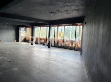 Local comercial · 220m² · 1 Estacionamiento · Local Comercial en Renta - (4)