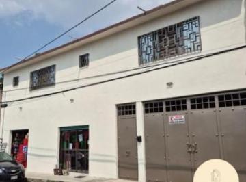 Casa · 670m² · 3 Recámaras · 2 Estacionamientos · Casa en Lago de Guadalupe