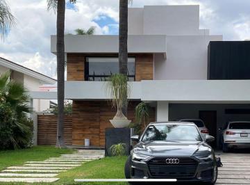 Casa de 4 habitaciones, Zapopan · Venta de Casa en Valle Real, Zapopan Jal.