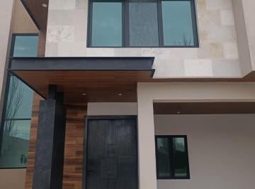 Casa de 4 habitaciones, Saltillo · Casa Nueva en Venta "Fracc. Alcázar"