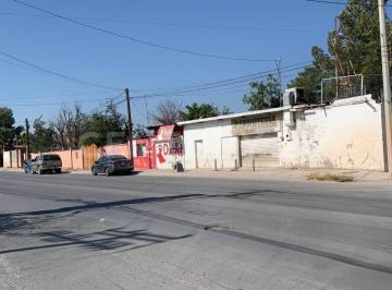 Terreno / Lote · 449m² · 4 Recámaras · Venta de Propiedad con 2 Locales Comerciales.