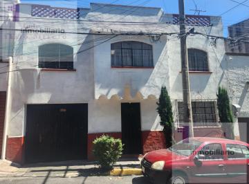 Casa · 3 Recámaras · 5 Estacionamientos · Casa en Venta en Tizapán, Álvaro Obregón.