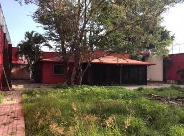 Casa · 220m² · 3 Recámaras · 4 Estacionamientos · Venta Casa en Santa Cruz de Las Flores
