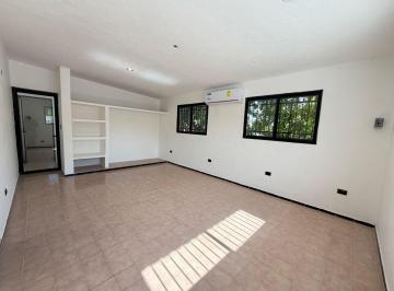 Casa uso de suelo en Renta de 5 habitaciones Emiliano Zapata Nte · Casa Ideal Para Oficinas o Negocio con Recepción y 4 Habitaciones Al Norte.