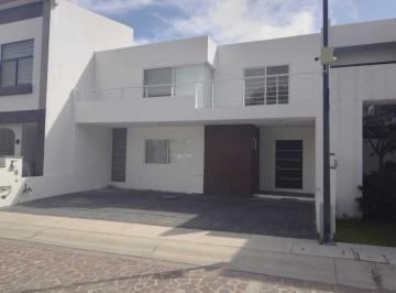 Casa de 4 habitaciones, Querétaro · Linda Casa en Renta Muy Amplia