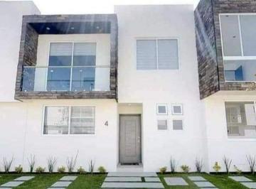 Casa · 160m² · 3 Recámaras · 2 Estacionamientos · Casa Amueblada en Renta en San Mateo Atenco