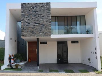 Casa · 391m² · 3 Recámaras · 2 Estacionamientos · Venta Casa en Canteras San Agustin Al Surponiente de La Ciudad Cin