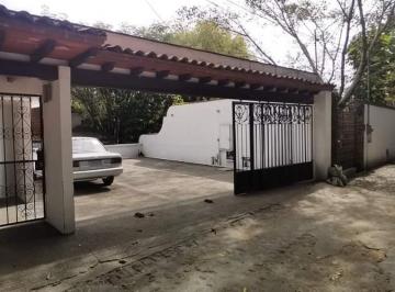 Casa de 8 habitaciones, Cuernavaca · En Venta Inmueble de Cinco Departamentos