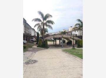 Casa · 300m² · 3 Recámaras · 3 Estacionamientos · Casa en Rinconada Mexicana