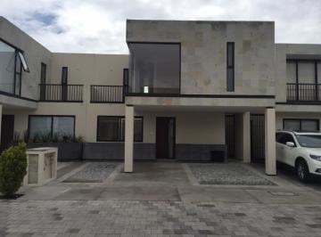 Casa · 150m² · 3 Recámaras · 2 Estacionamientos · Casa en Residencial Fenix