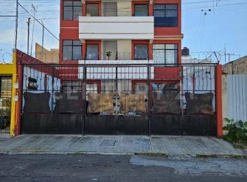 Edificio · 350m² · 6 Recámaras · 3 Estacionamientos · Venta de Edificio con 3 Departamentos en San Jose Mayorazgo, Puebla. Inversion
