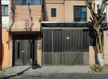 Casa de 3 habitaciones, Gustavo A. Madero · Casa en Lindavista Recuperacion Bancaria en Mollendo