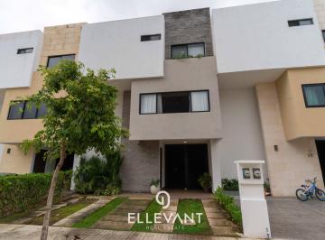 Casa de 3 habitaciones, Benito Juárez · Casa en Venta en Residencial Zivalam