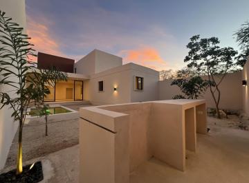 Casa · 230m² · 3 Recámaras · 3 Estacionamientos · Hermosa Casa Nueva en Venta Merida, Cholul (Fvc - 2451)