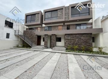 Casa · 109m² · 3 Recámaras · 2 Estacionamientos · Casa en Benito Juárez