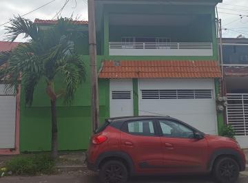 Casa · 159m² · 6 Recámaras · 1 Estacionamiento · Casa en Venta en Fracc. Los Pinos. Zona Norte. Veracruz, Ver.