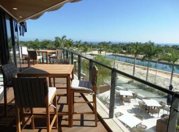 Departamento · 259m² · 3 Recámaras · 2 Estacionamientos · Departamento en Venta 3 Recámaras, Vista Al Mar de Puerto Cancùn.