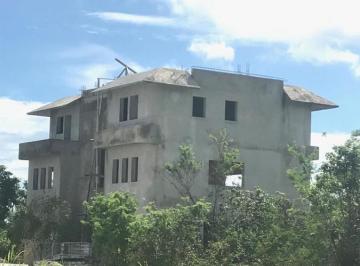 Casa · 386m² · 5 Recámaras · 3 Estacionamientos · Casa en Preventa de 5 Recámaras, Piscina Ecológica en Country Club, Cancún