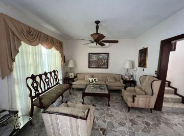 Casa · 341m² · 3 Recámaras · 4 Estacionamientos · Casa en Venta en Contry La Escondida