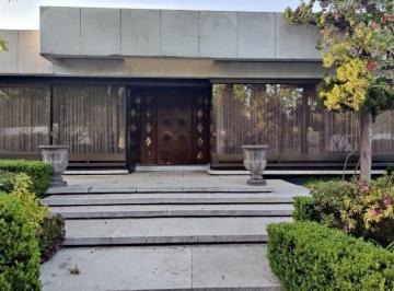 61b5ddf7029a68fe45a96be56ccdc5076700feae3f272c550c77388d737904af · Se Vende Casa en Esquina en Lomas de Chapultepec (V)