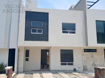 Casa en condominio · 207m² · 3 Recámaras · 2 Estacionamientos · Casa en Obra Blanca en Fuentes de San Jose, San Mateo Otzacatipan, Toluca
