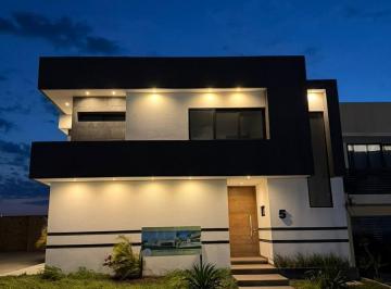 Casa · 256m² · 3 Recámaras · 2 Estacionamientos · Casa en Venta con Alberca en Punta Tiburón Alvarado Veracruz Riviera Veracruzana