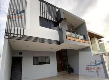 Casa · 4 Recámaras · 2 Estacionamientos · Casa en Renta Anual en Altabrisa Residencial; Cerritos, Mazatlán