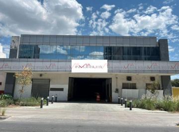 Edificio · 5000m² · 60 Estacionamientos · Edificio en Renta en Monterrey