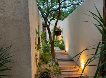Casa · 169m² · 4 Recámaras · Casa en Venta en Mérida, Barrio de Santiago