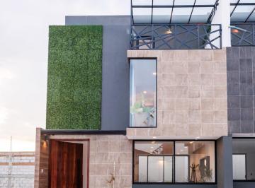 Casa · 180m² · 2 Recámaras · 2 Estacionamientos · Casa en Venta en Zerezotla, San Pedro Cholula