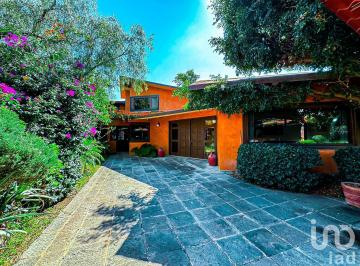 Casa · 642m² · 6 Recámaras · 7 Estacionamientos · Se Vende Casa Céntrica en Tequisquiapan, Queretaro