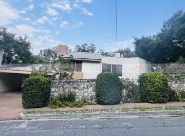 Casa de 5 habitaciones, San Pedro Garza García · Casa en Venta en San Pedro Garza García