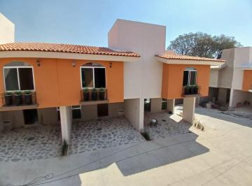 Casa en condominio de 2 habitaciones, San Pedro Tlaquepaque · Casa con 2 o 3 Habitaciones en Venta Atrás de Punto Sur