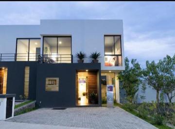 Casa · 152ha · 3 Recámaras · 2 Estacionamientos · Preventa Casa en Zikura Zibata Queretaro Modelo Milan