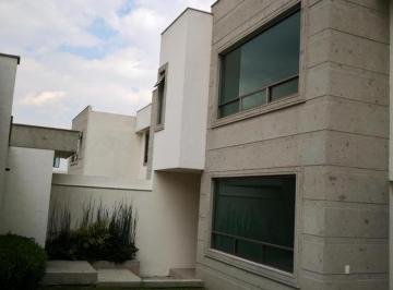Casa · 381ha · 4 Recámaras · 4 Estacionamientos · Preciosa Casa en Venta en 6a Secc Lomas Verdes $15,800,000
