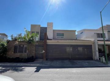 fachada · Casa en Venta con Alberca Hermosa en Sierra Alta