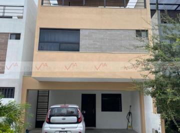 Casa · 156m² · 3 Recámaras · 2 Estacionamientos · Casa en Venta en Acanto Residencial