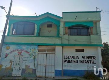 Casa · 430m² · 5 Recámaras · 1 Estacionamiento · Casa en Venta Colonia Arroyo del Maíz, Poza Rica, Veracruz