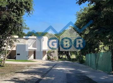 Casa en condominio de 2 habitaciones, Campeche · Residencia Contemporánea con Vista Al Lago – Lujo y Confort en Cada Rincón