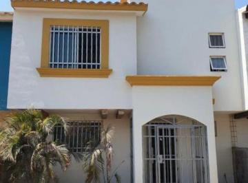 Casa · 3 Recámaras · 2 Estacionamientos · Casa en Renta en Valle Alto, Culiacan, Sinaloa