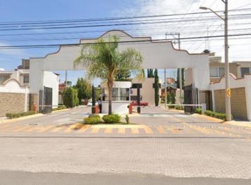 Casa · 178m² · 3 Recámaras · 2 Estacionamientos · Casa en Venta en Condominio Los Eucaliptos.