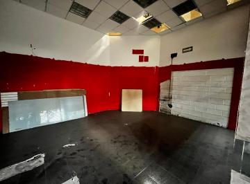Local comercial · 81m² · 10 Estacionamientos · Local en Renta en Serviplaza La Viga en Calzada de La Biga en Colonia Mexicaltzingo - (4)