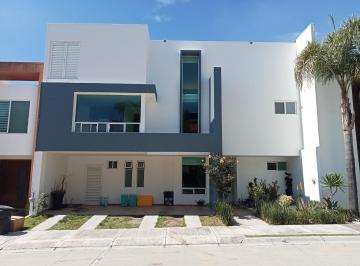 Casa en condominio de 4 habitaciones, San Andrés Cholula · Casa en Venta en Lomas de Angelópolis II, Cerca de Sonata!