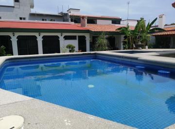 Casa · 613m² · 4 Recámaras · 3 Estacionamientos · Casa en Venta en Col. Francisco I. Madero, Atlixco, Puebla