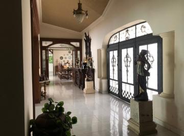 Casa de 4 habitaciones, Mérida · Casa en Venta Cerca Prolongación de Montejo