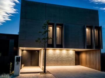 Casa de 4 habitaciones, Querétaro · Hermosa Casa en La Vista Residencial, Diseño de Autor, 4 Recámaras, 4.5 Baños.